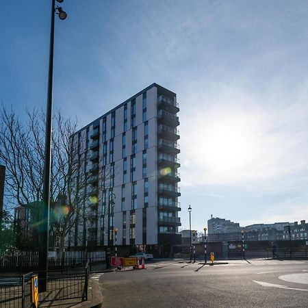 Modern Family Home Close To Victoria Station By Underthedoormat 伦敦 外观 照片
