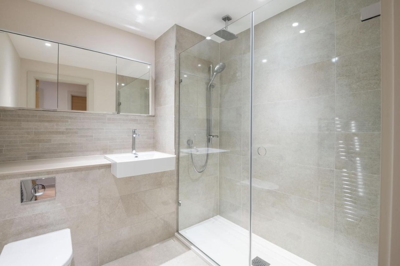 Modern Family Home Close To Victoria Station By Underthedoormat 伦敦 外观 照片