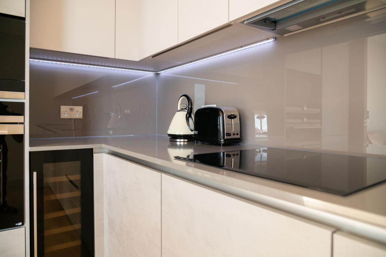 Modern Family Home Close To Victoria Station By Underthedoormat 伦敦 外观 照片