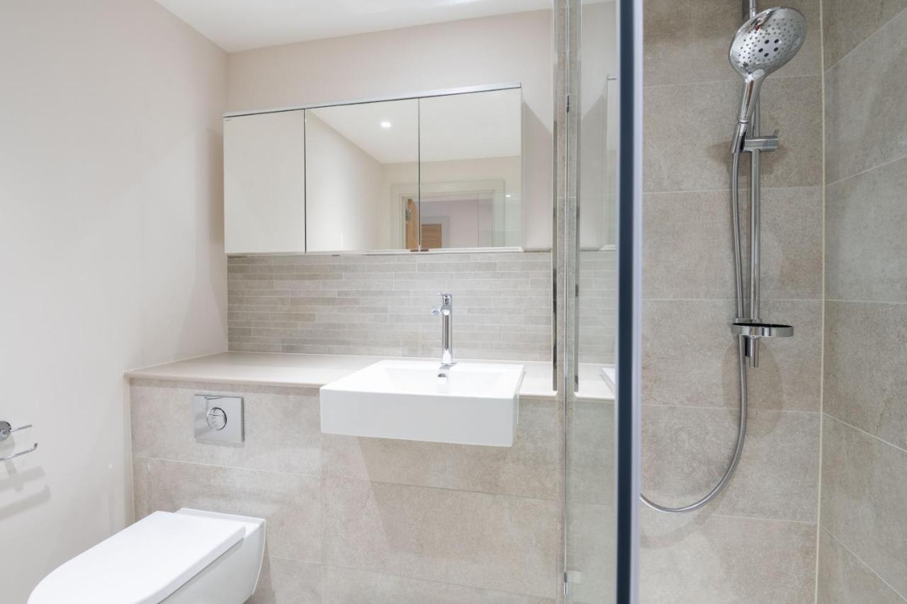 Modern Family Home Close To Victoria Station By Underthedoormat 伦敦 外观 照片
